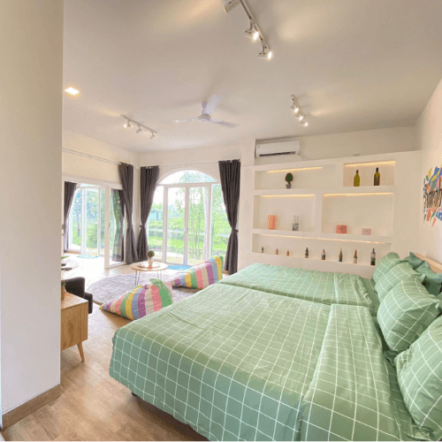kasur kamar villa di jogjakarta - photos (1)